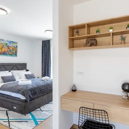 Ferienhaus Mit Privatpool Fur 8 Personen Ca 233 Qm In Zaboric, Dalmatien Norddalmatien بيت للعطل زابوريتش