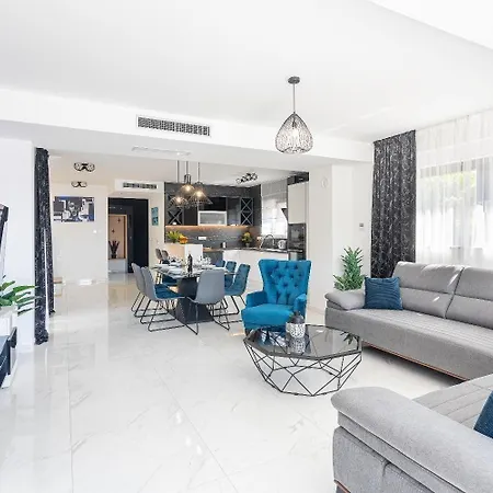 Ferienhaus Mit Privatpool Fur 8 Personen Ca 233 Qm In Zaboric, Dalmatien Norddalmatien زابوريتش