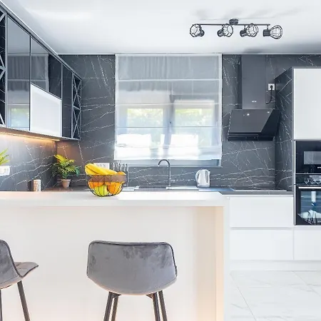 Ferienhaus Mit Privatpool Fur 8 Personen Ca 233 Qm In Zaboric, Dalmatien Norddalmatien *