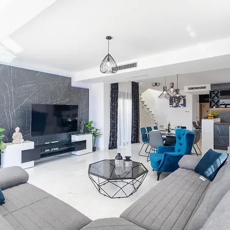 Ferienhaus Mit Privatpool Fur 8 Personen Ca 233 Qm In Zaboric, Dalmatien Norddalmatien *